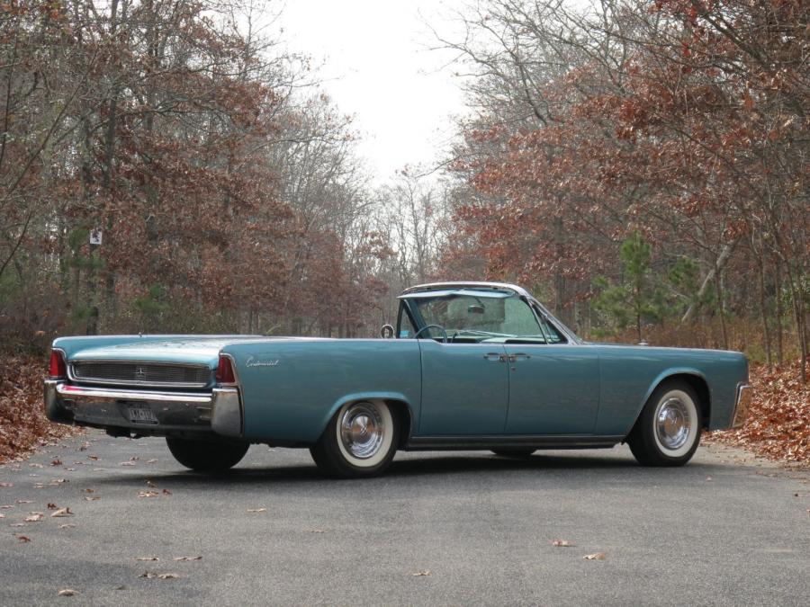  Lincoln Continental Convertible (74A) 1961 года  (фото 27 из 30)